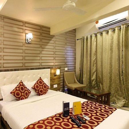 Boisar Hotel Western Court מראה חיצוני תמונה