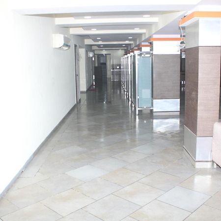 Boisar Hotel Western Court מראה חיצוני תמונה