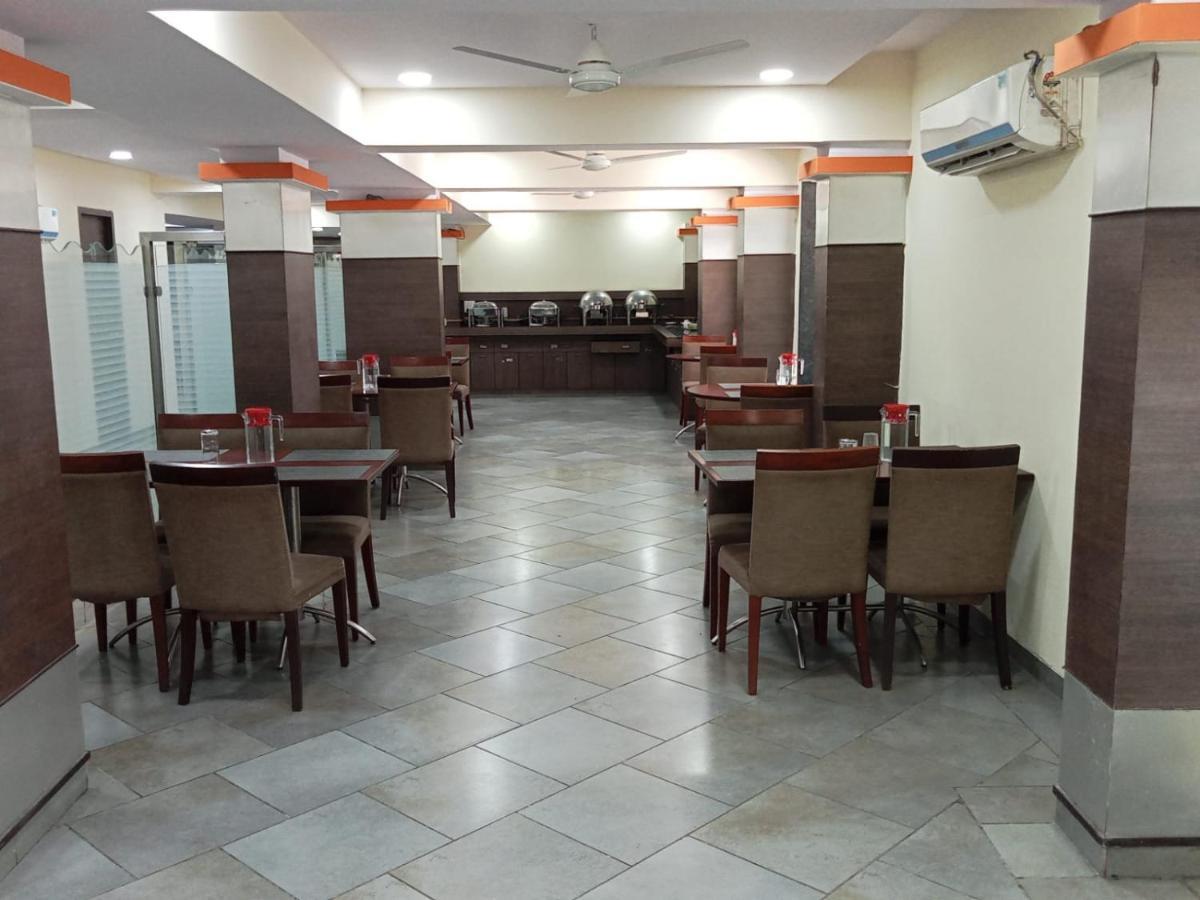 Boisar Hotel Western Court מראה חיצוני תמונה