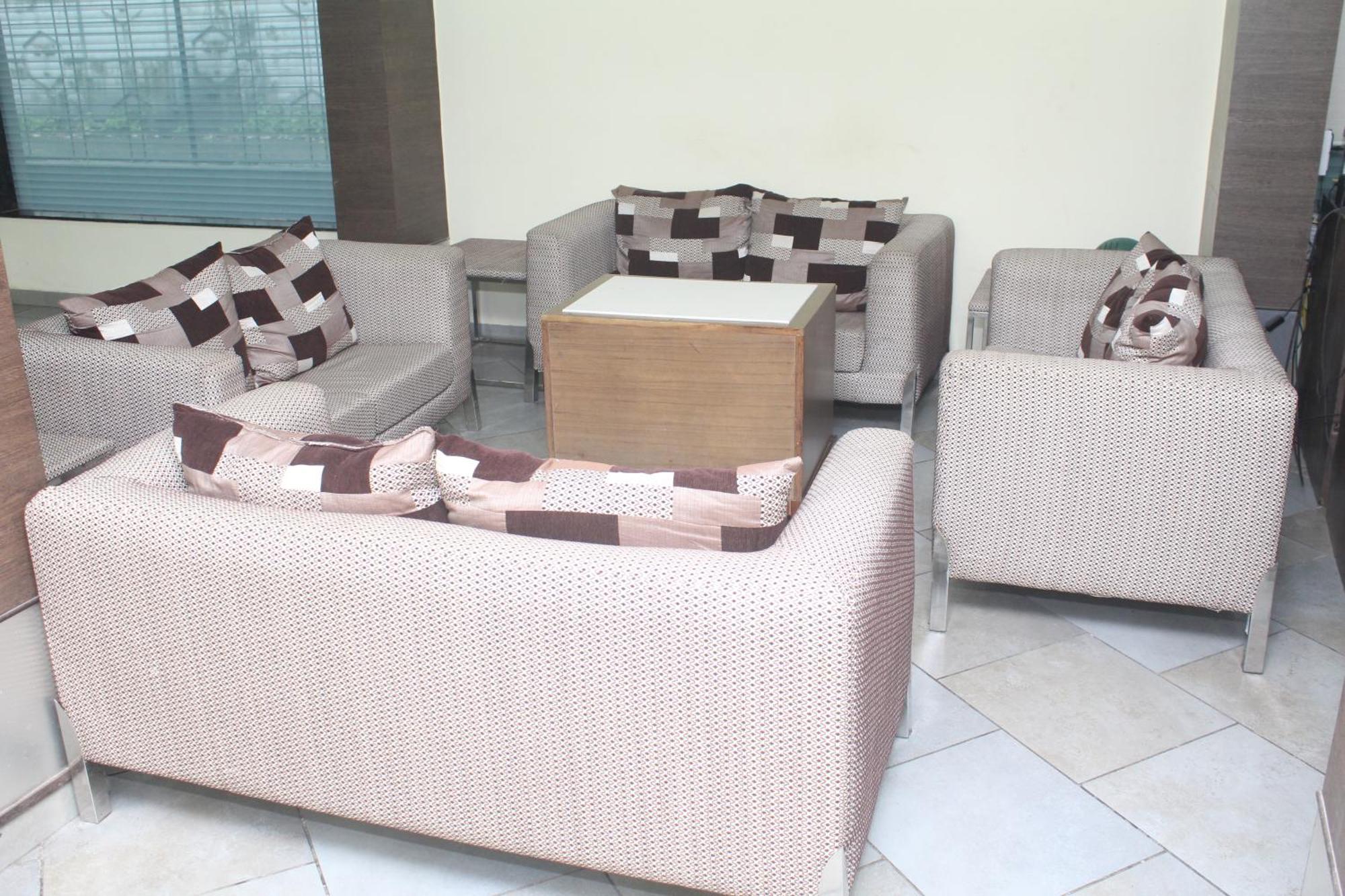 Boisar Hotel Western Court מראה חיצוני תמונה