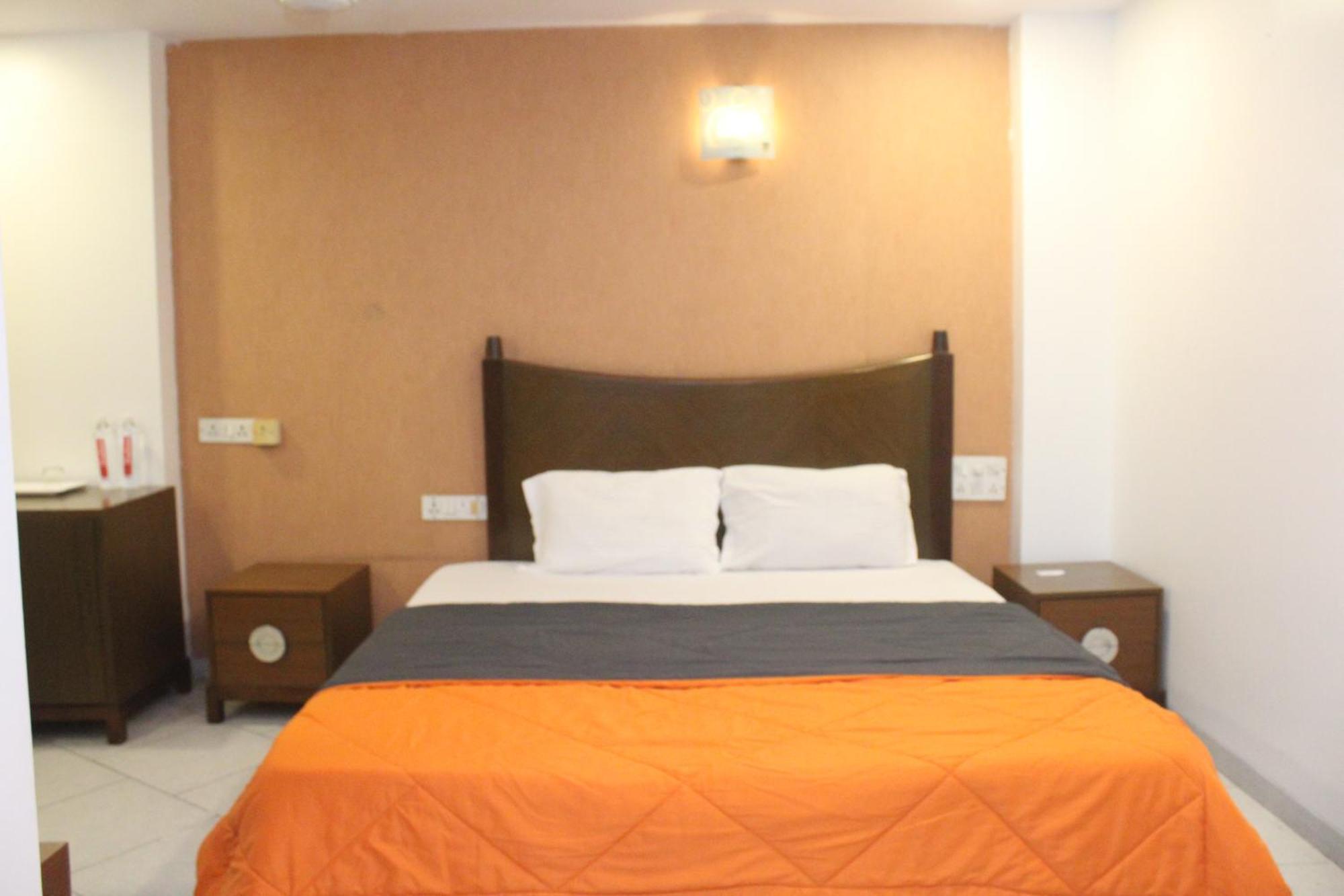 Boisar Hotel Western Court מראה חיצוני תמונה
