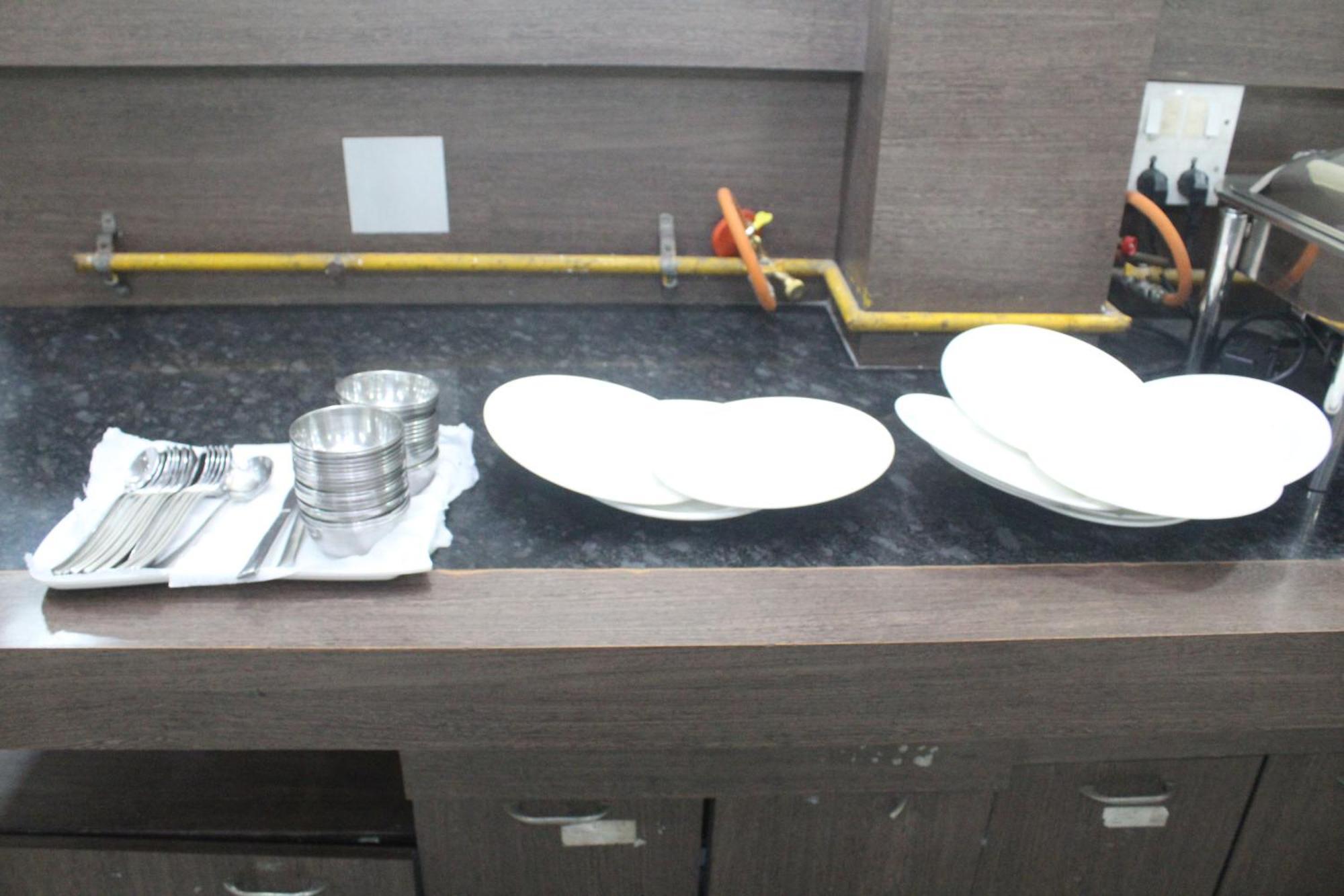 Boisar Hotel Western Court מראה חיצוני תמונה
